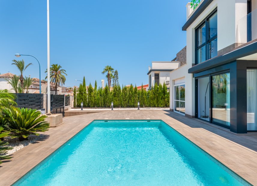 New Build - detached -
Playa Paraiso
