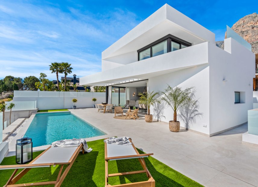 New Build - detached -
Polop