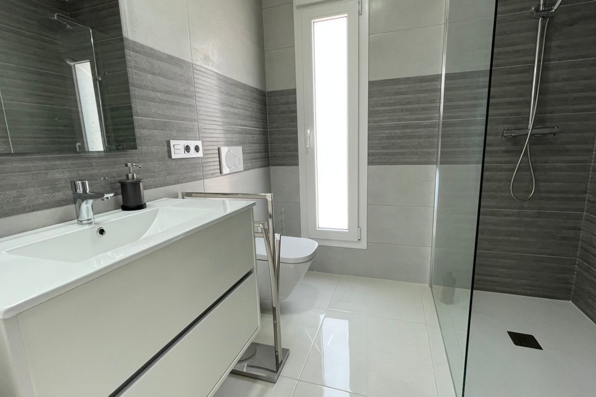 New Build - detached -
Rafal