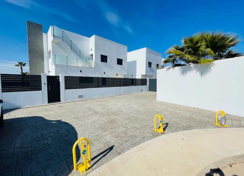 New Build - detached -
Torrevieja