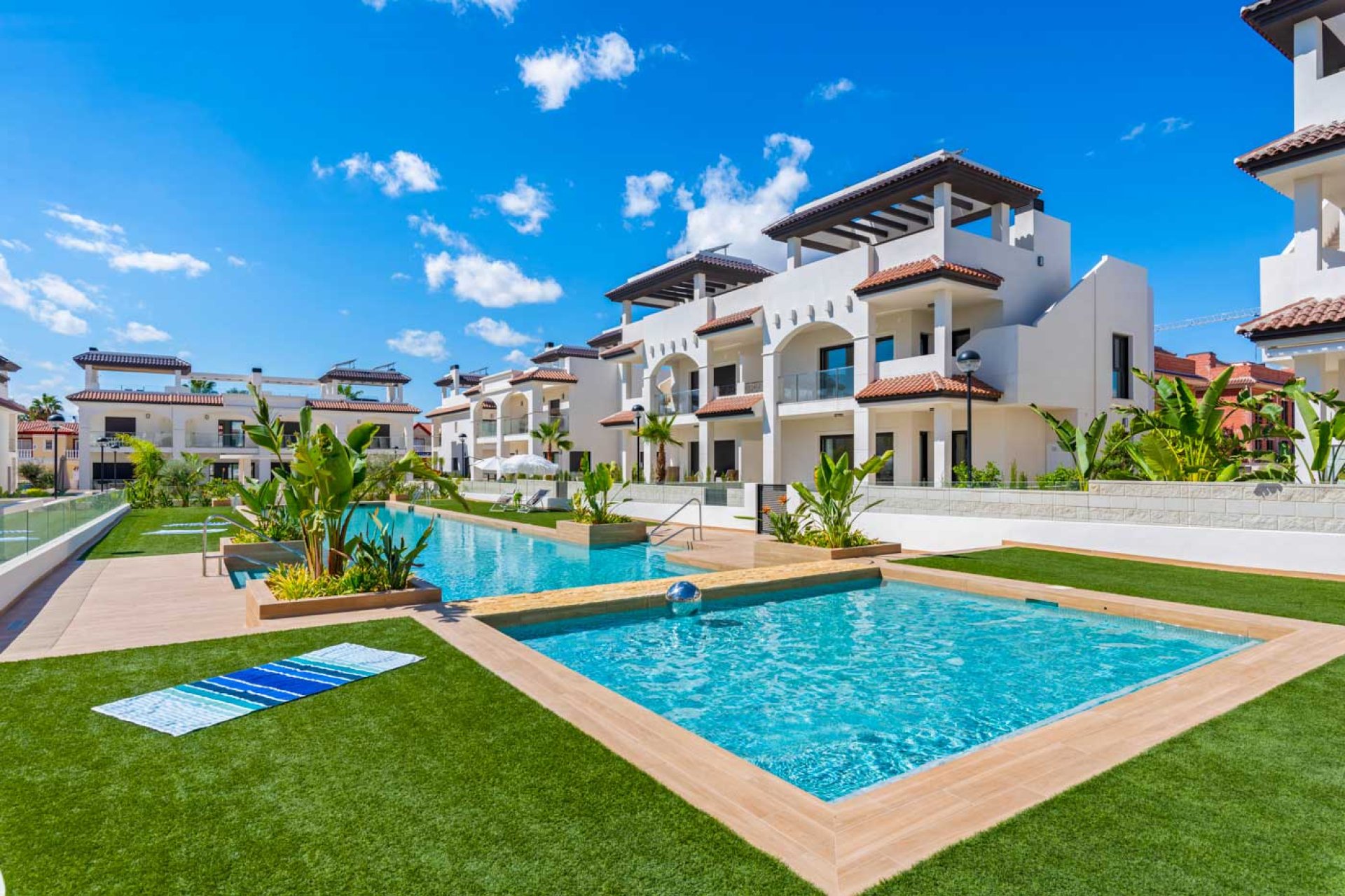 New Build - high-bungalow -
Rojales