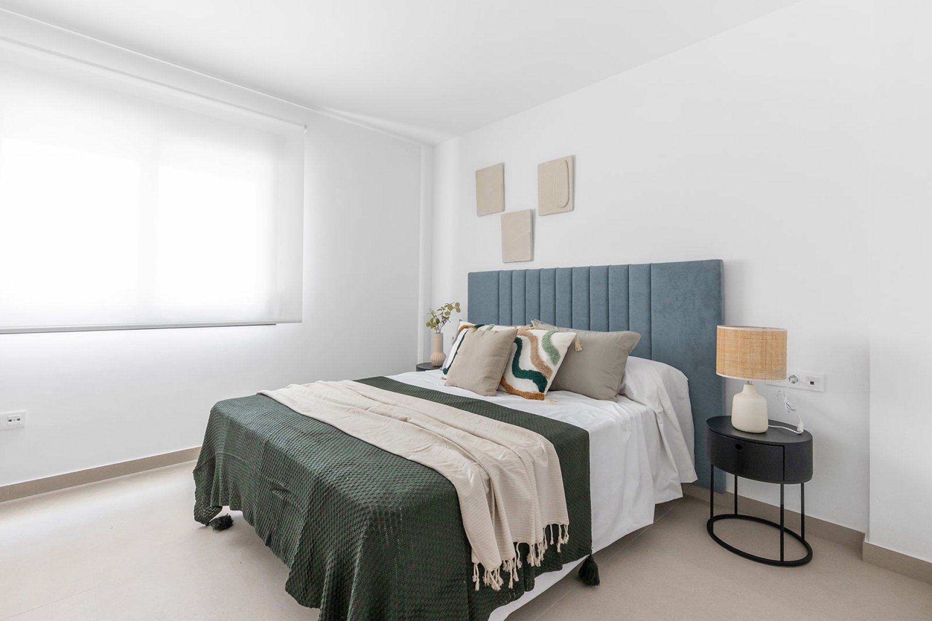 New Build - semi-detached -
Rafal
