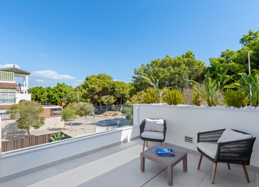 New Build - Villa -
Mil Palmeras