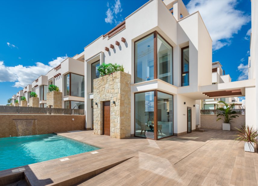 Nybyggeri - detached -
Los Montesinos