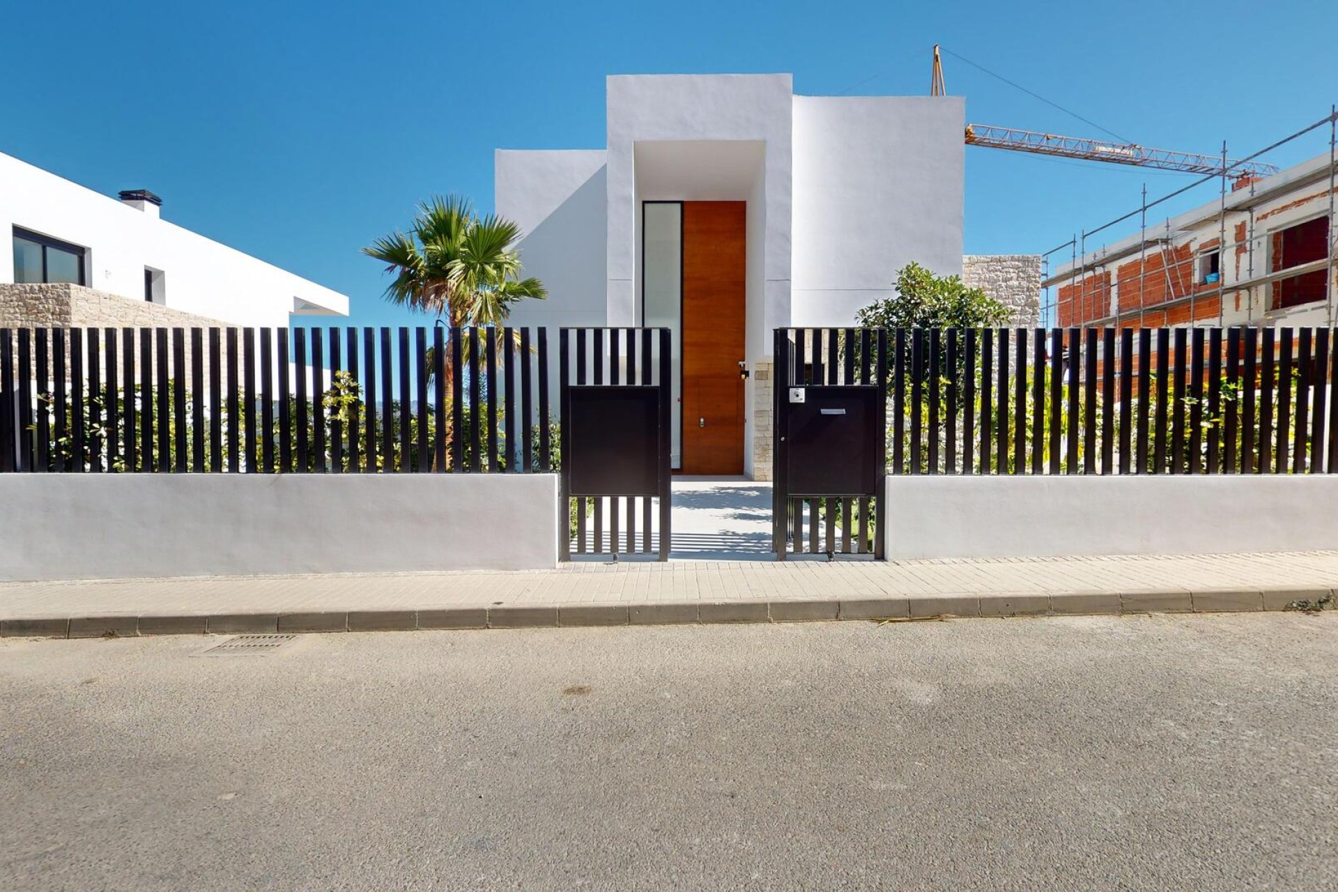 Nybyggeri - detached -
Polop
