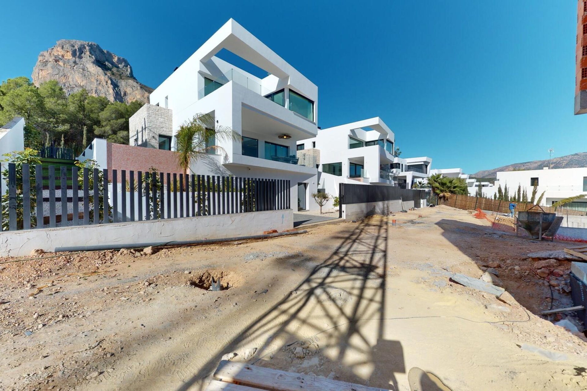 Nybyggeri - detached -
Polop