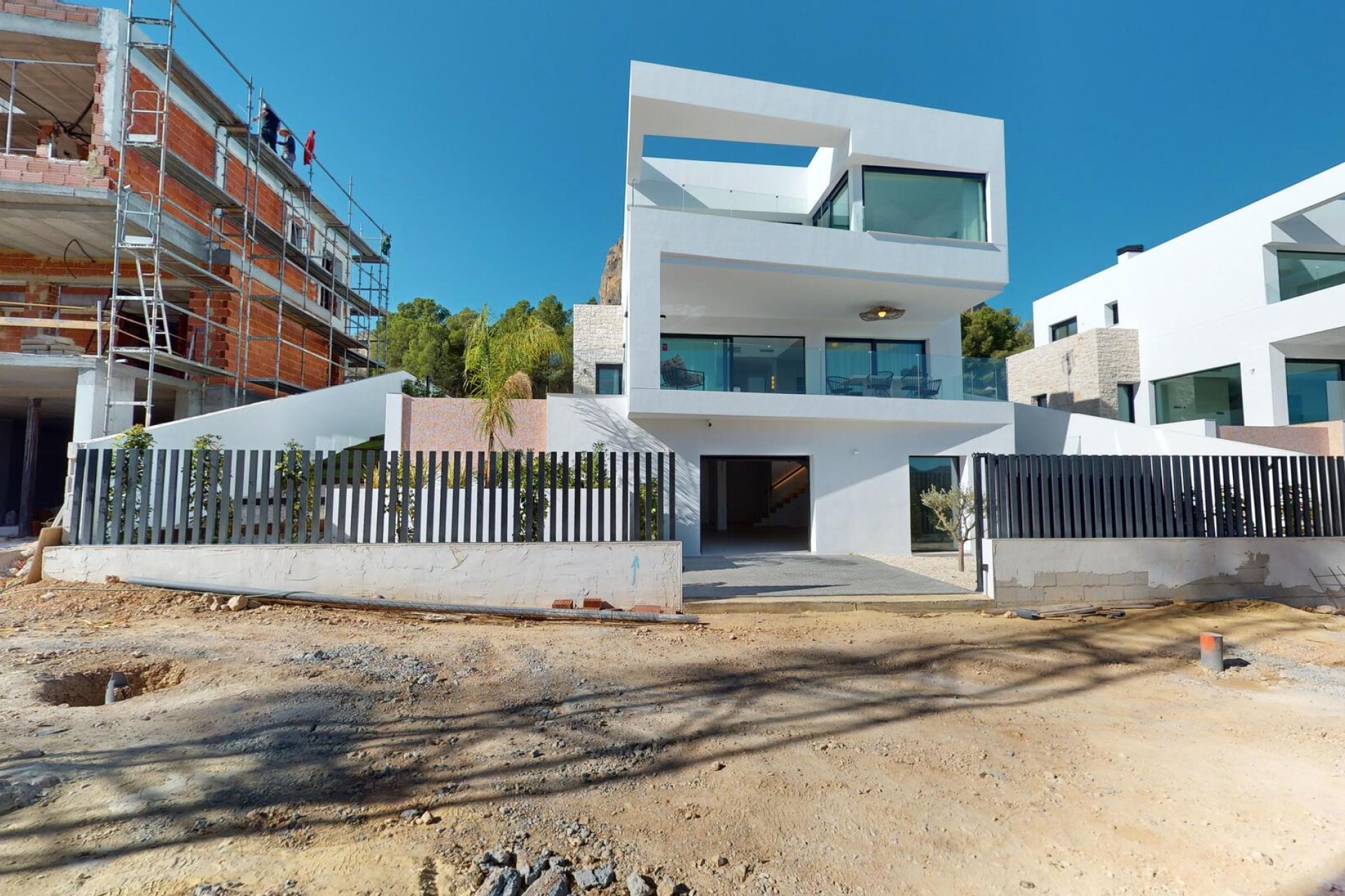 Nybyggeri - detached -
Polop
