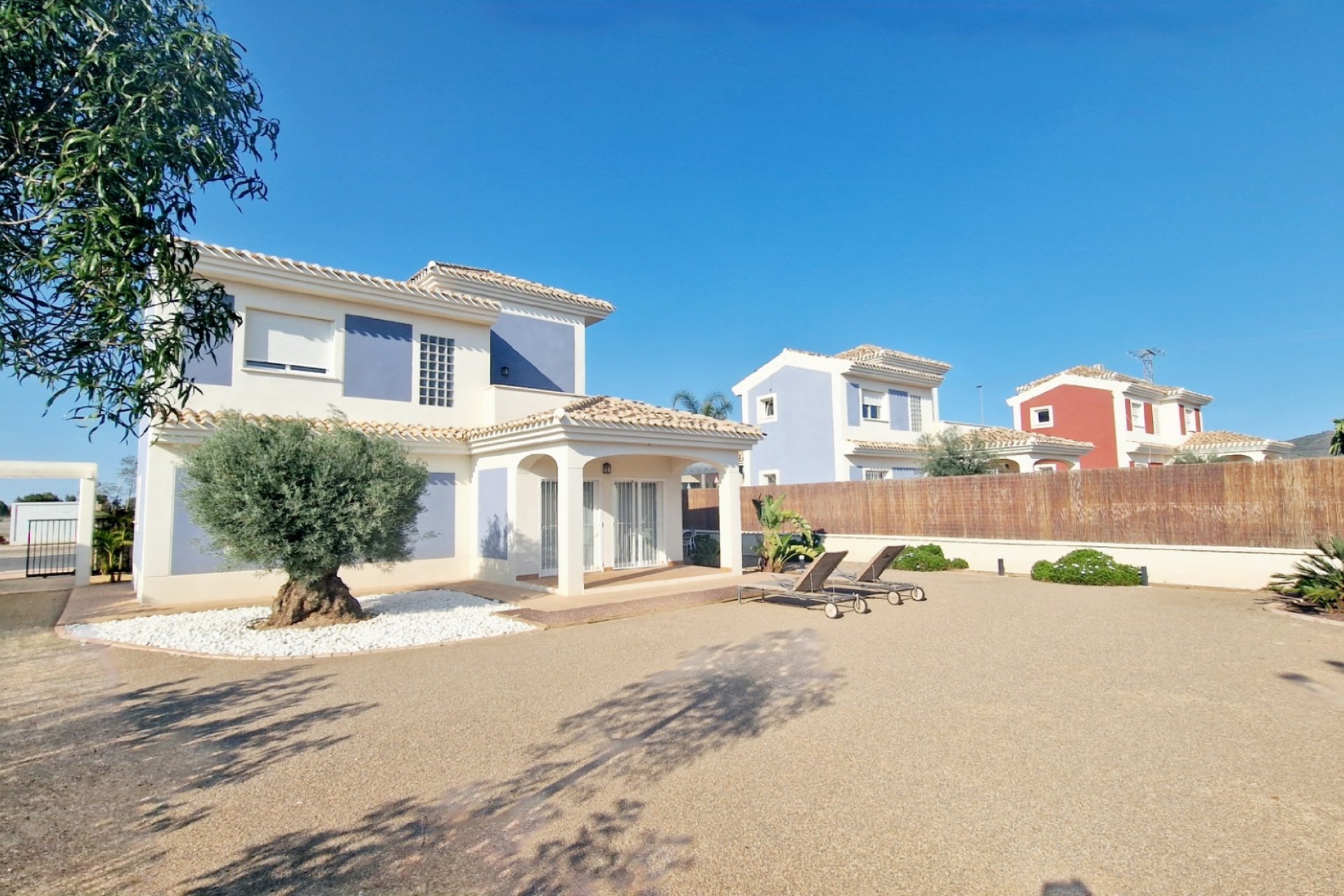 Nybyggeri - detached -
Purias