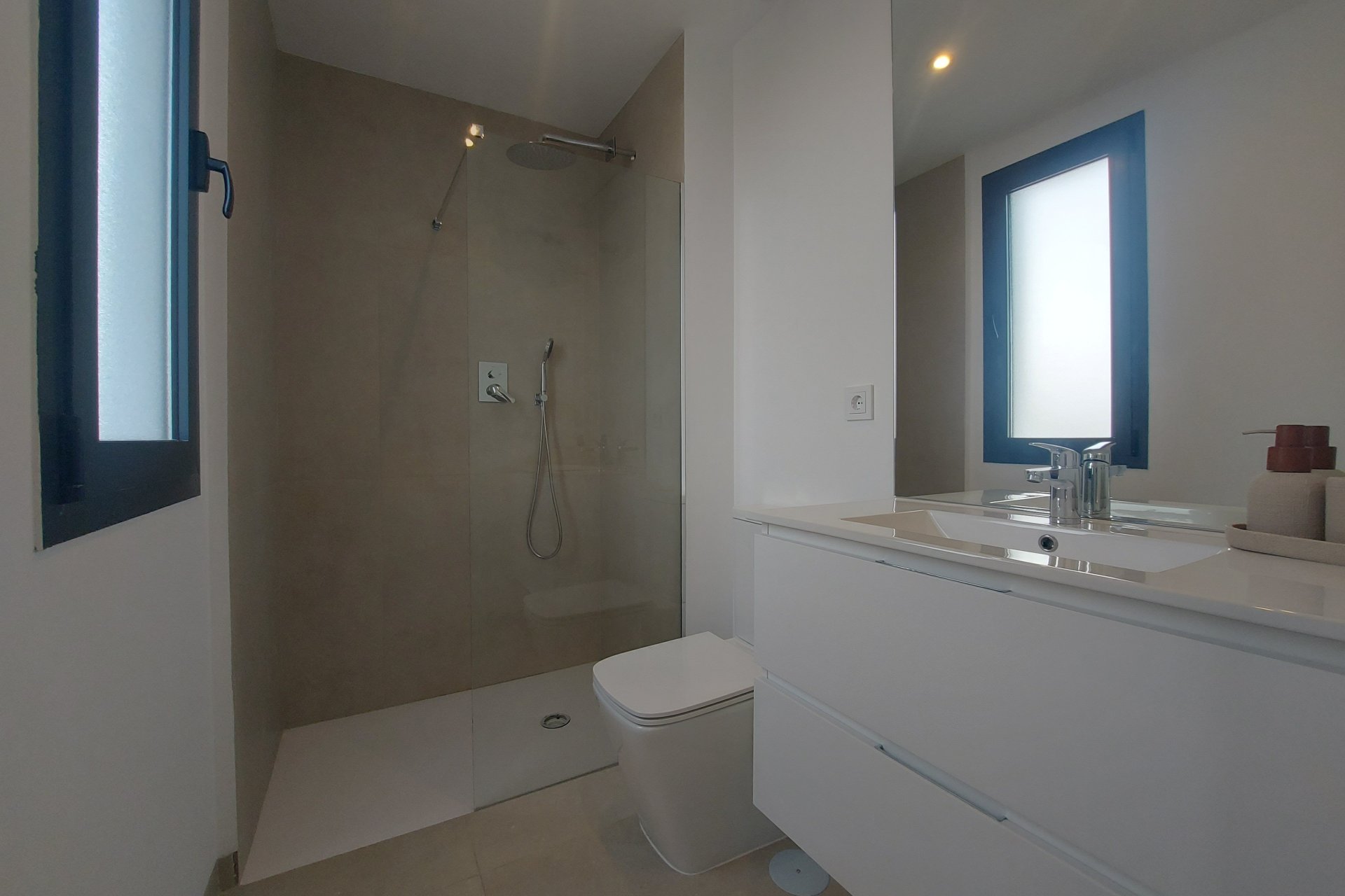 Nybyggeri - ground-floor -
Mar de Cristal
