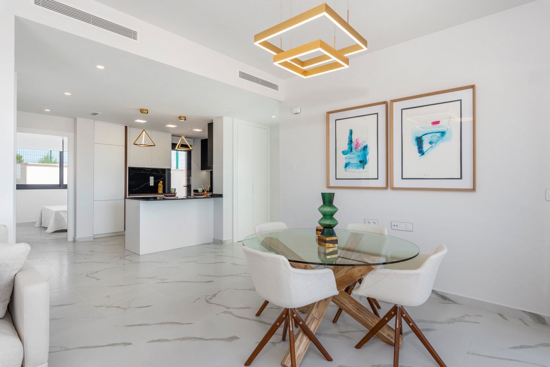 Nybyggeri - low-bungalow -
San Miguel de Salinas