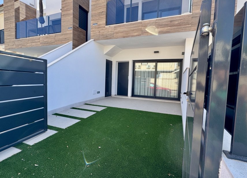 Nybyggeri - low-bungalow -
San Pedro del Pinatar