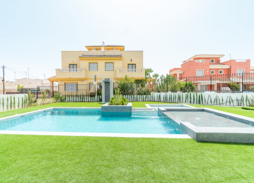 Nybyggeri - low-bungalow -
Torrevieja