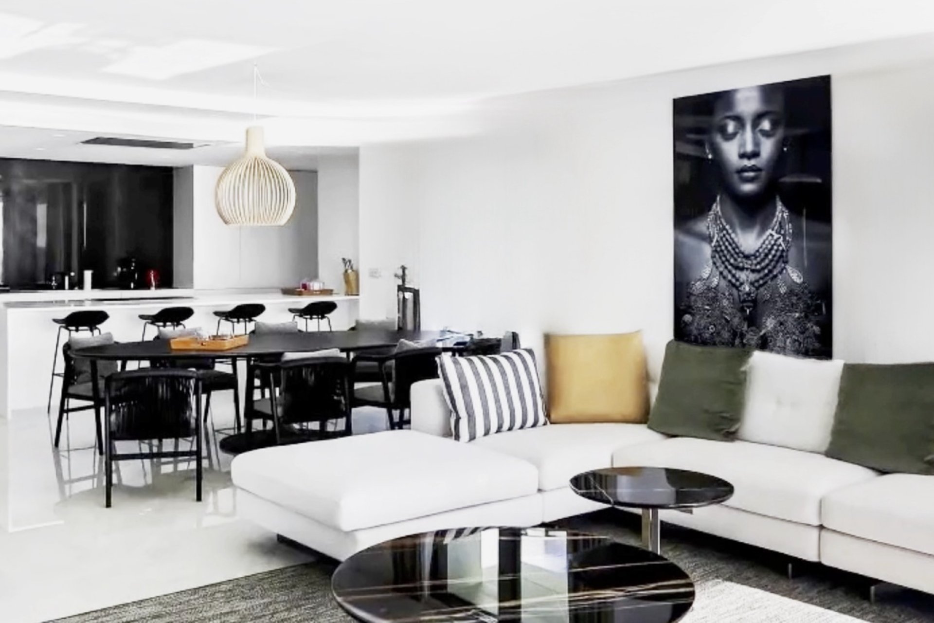 Nybyggeri - Penthouse -
Relleu