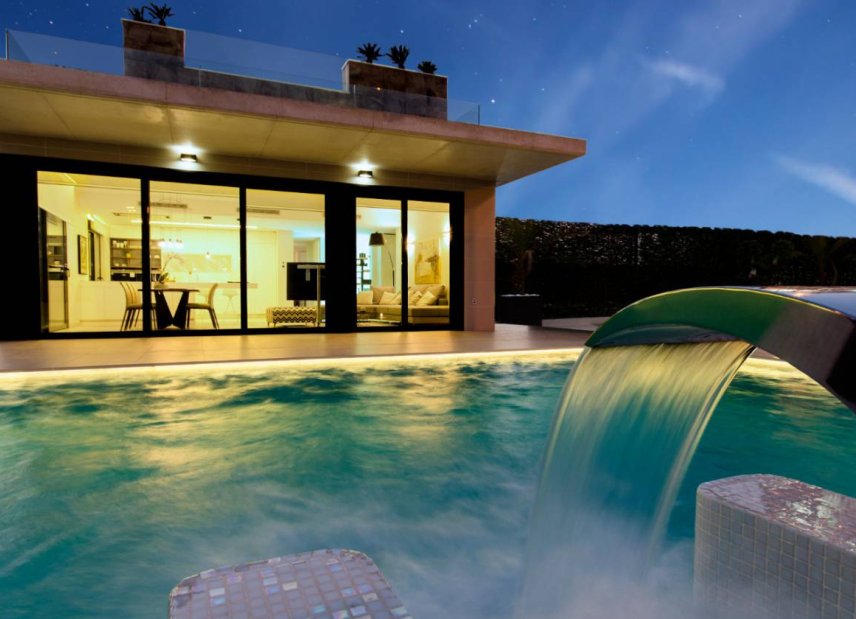 Nybyggeri - Villa -
Dehesa de Campoamor