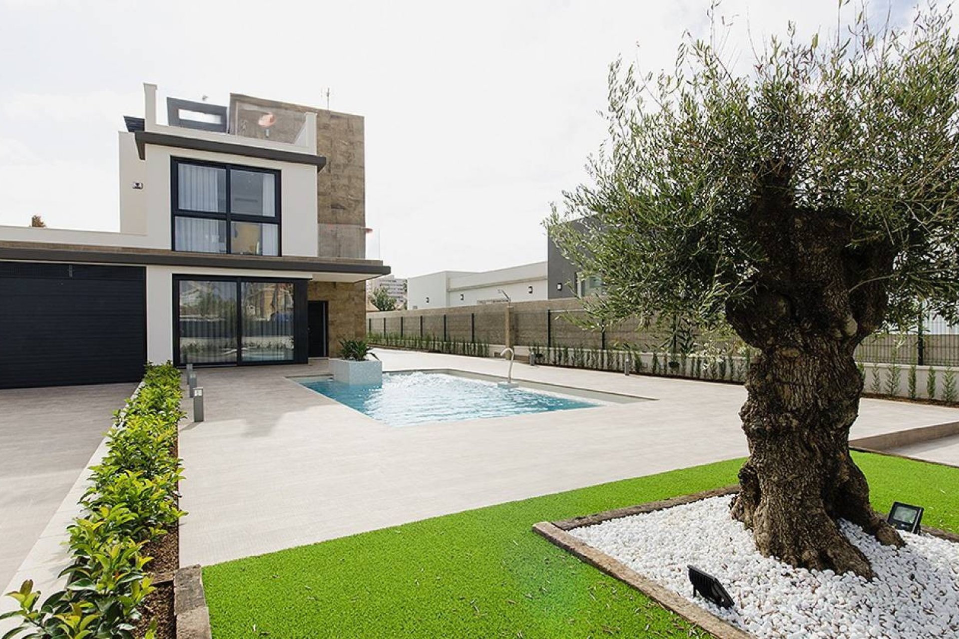 Nybyggeri - Villa -
Dehesa de Campoamor
