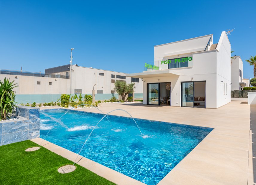 Nybyggeri - Villa -
Dehesa de Campoamor