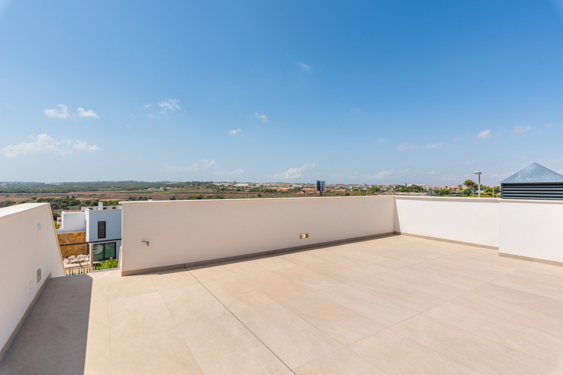 Nybyggeri - Villa -
Dehesa de Campoamor