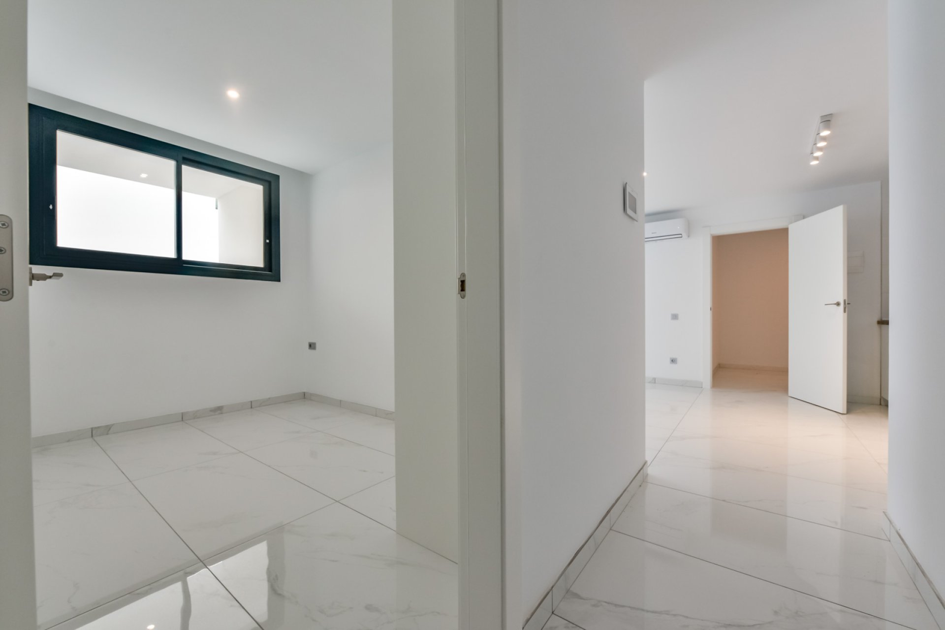 Nybyggeri - Villa -
Finestrat