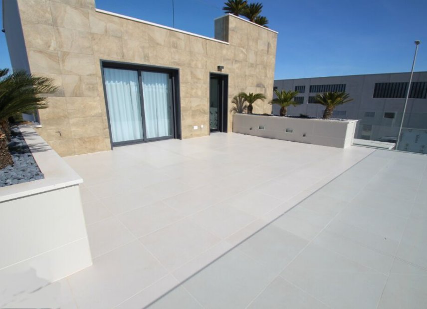Nybyggeri - Villa -
San Miguel de Salinas