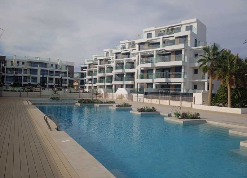 Obra nueva - Ático -
Denia