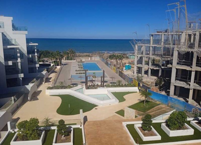 Obra nueva - Ático -
Denia