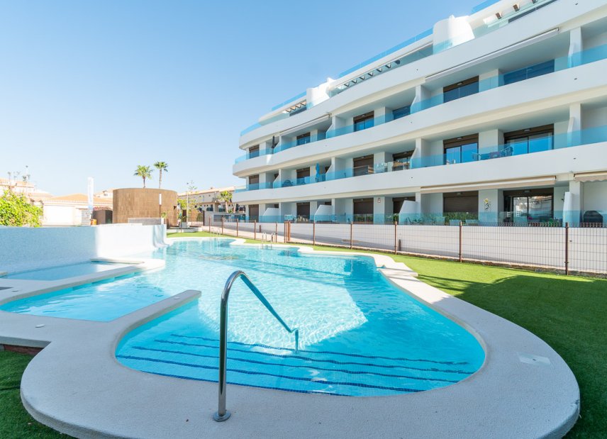 Obra nueva - Ático -
Orihuela Costa