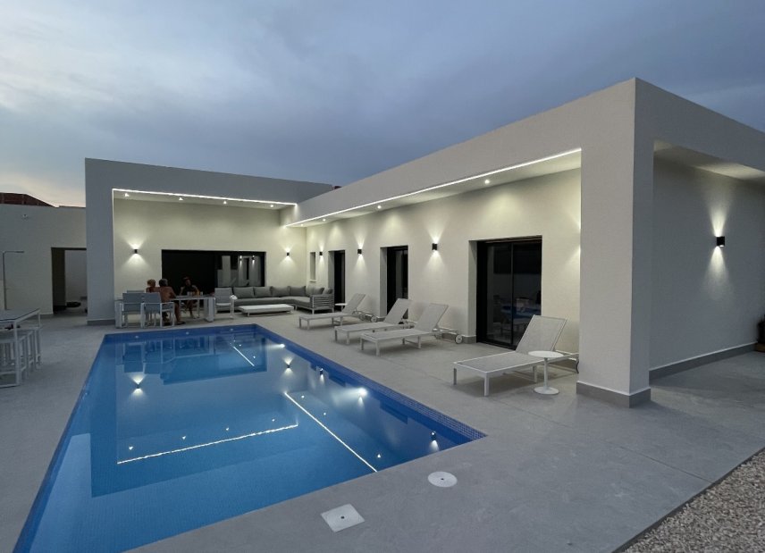 Obra nueva - detached -
La Romana