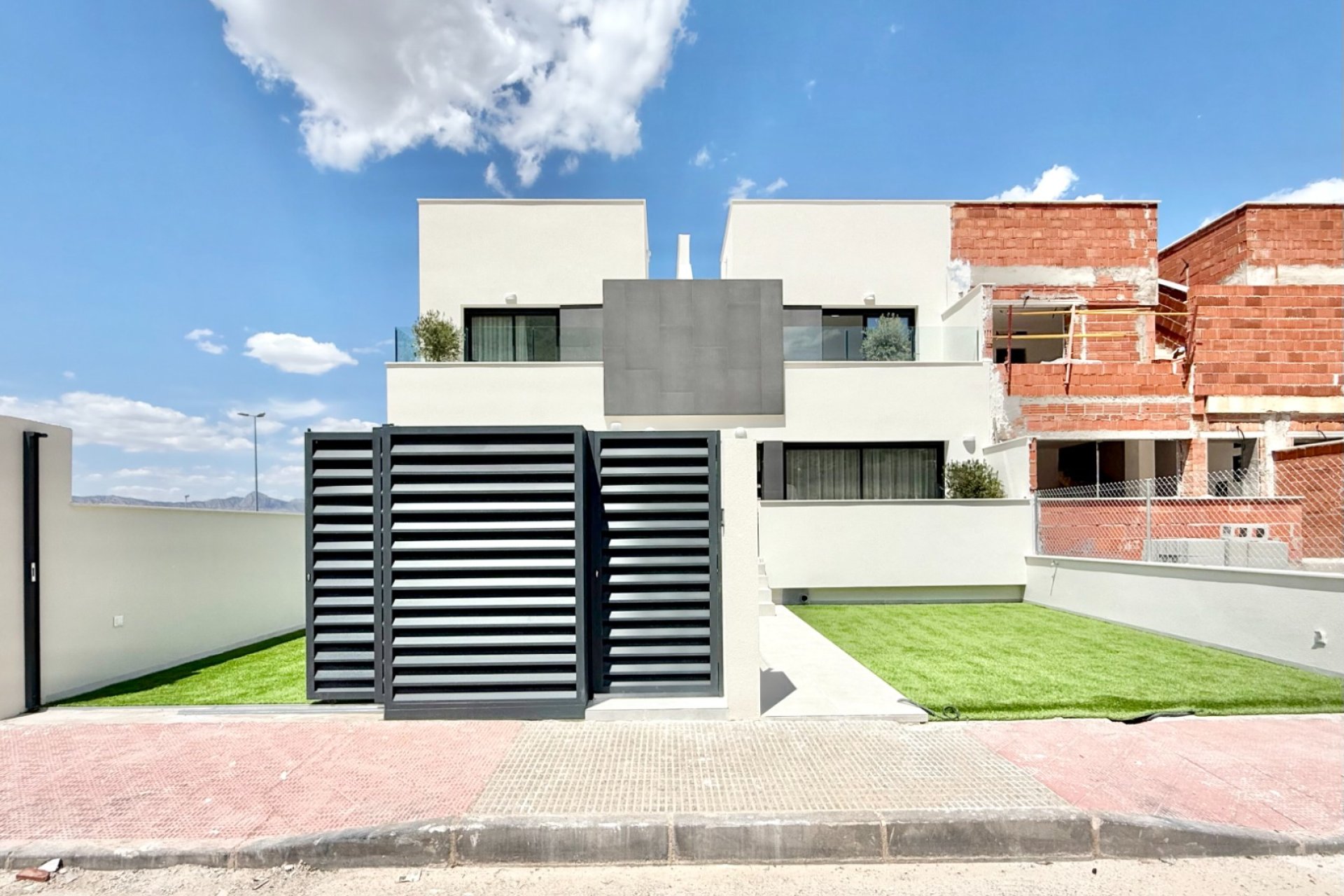 Obra nueva - high-bungalow -
Cox