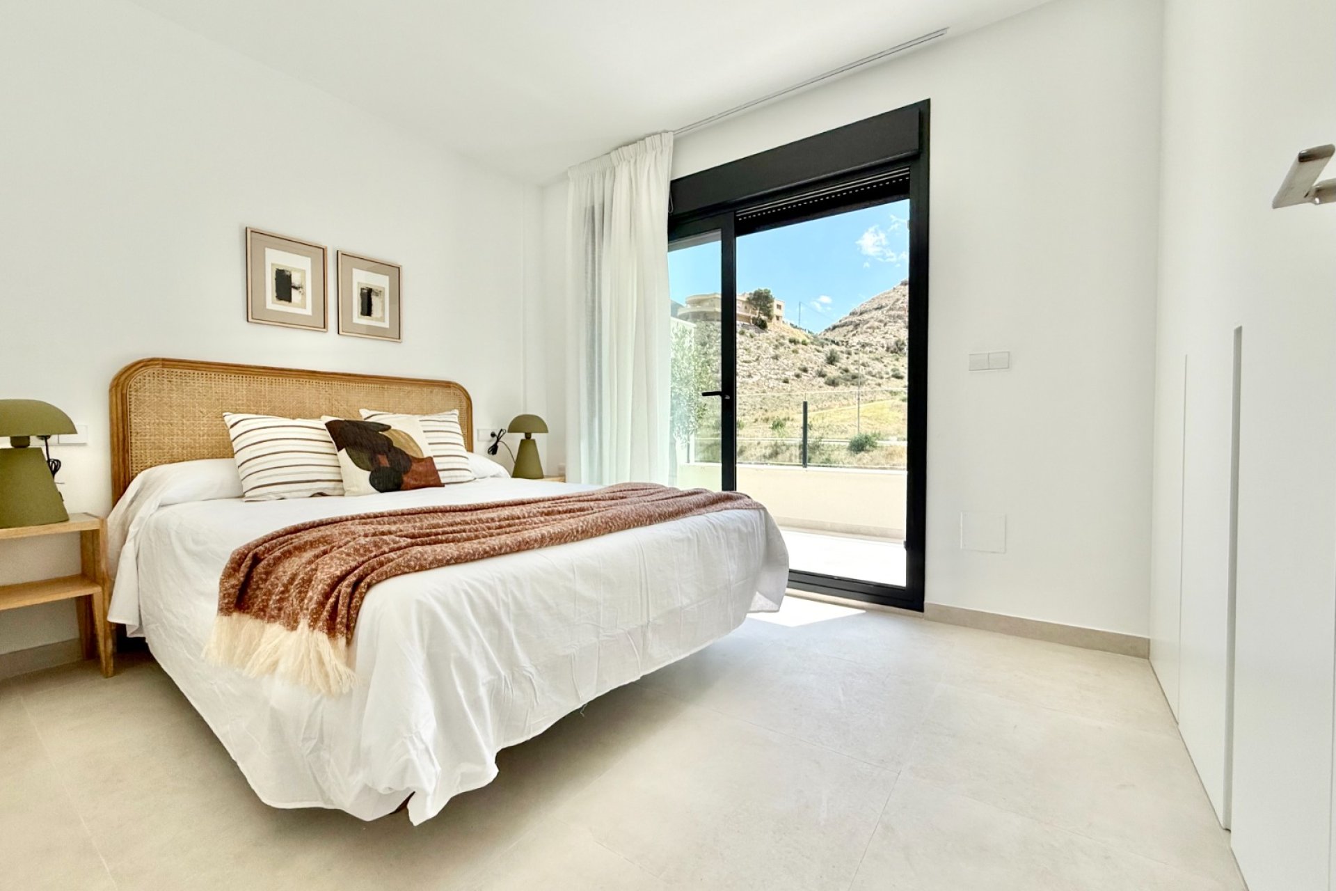 Obra nueva - high-bungalow -
Cox