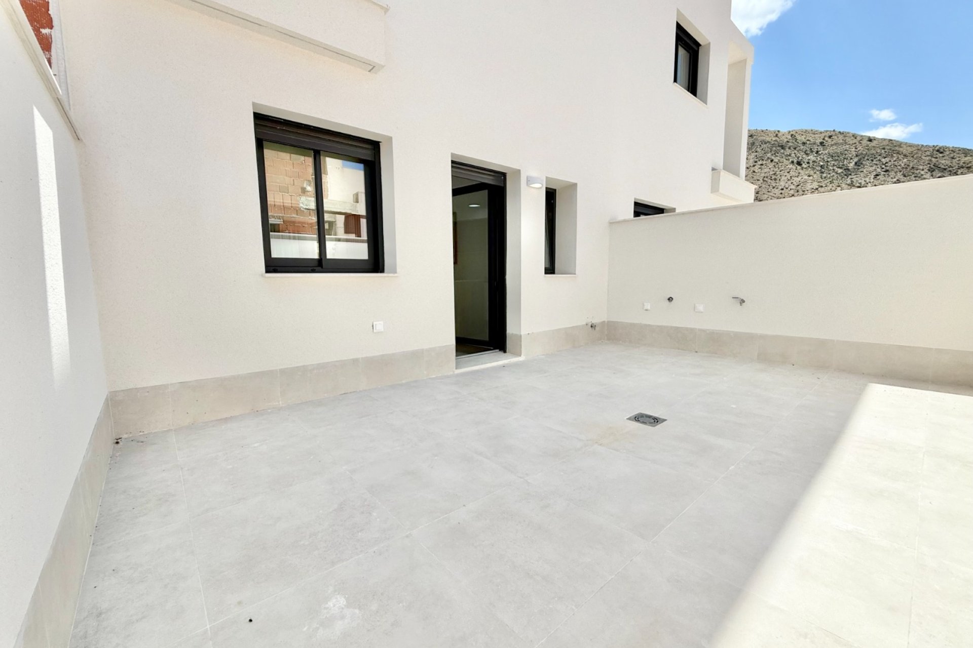 Obra nueva - high-bungalow -
Cox