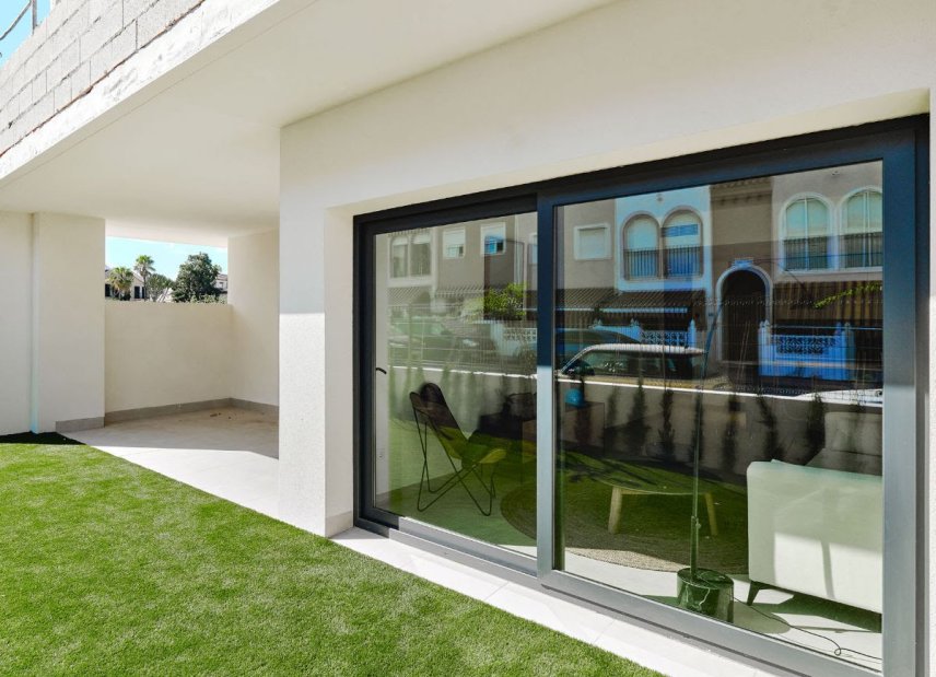 Obra nueva - high-bungalow -
Torrevieja