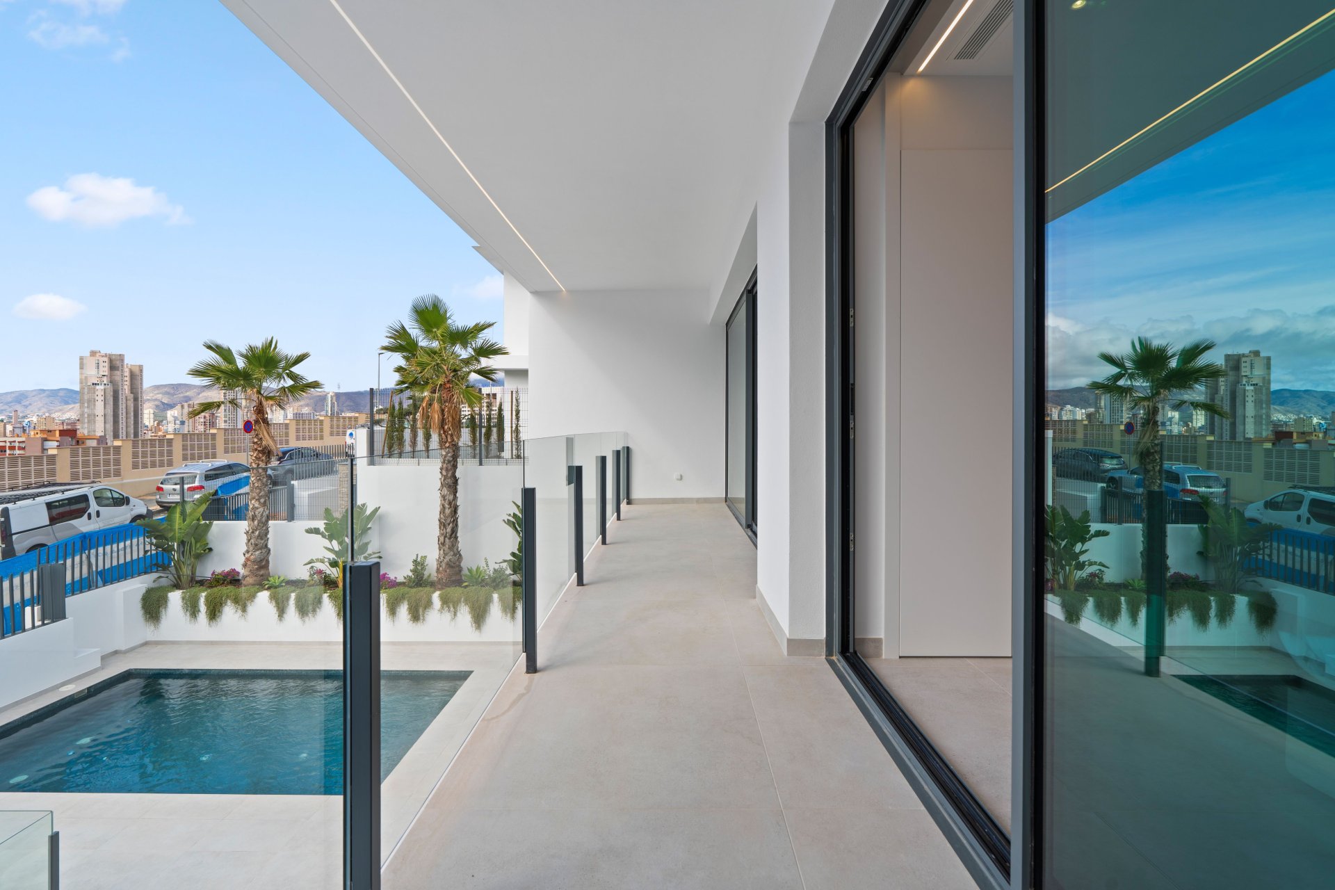 Obra nueva - Villa -
Benidorm
