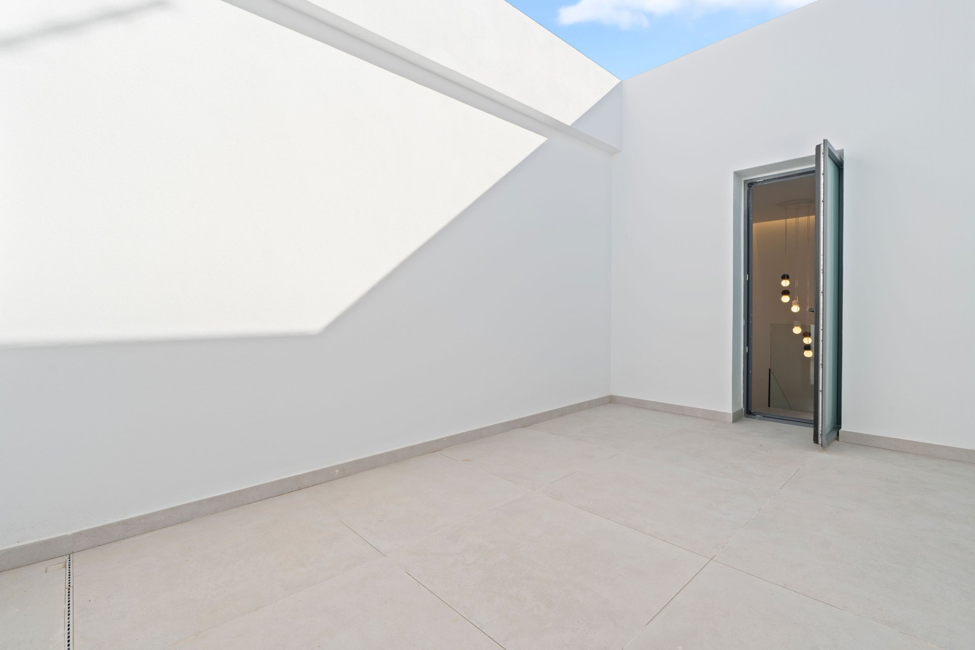 Obra nueva - Villa -
Benidorm