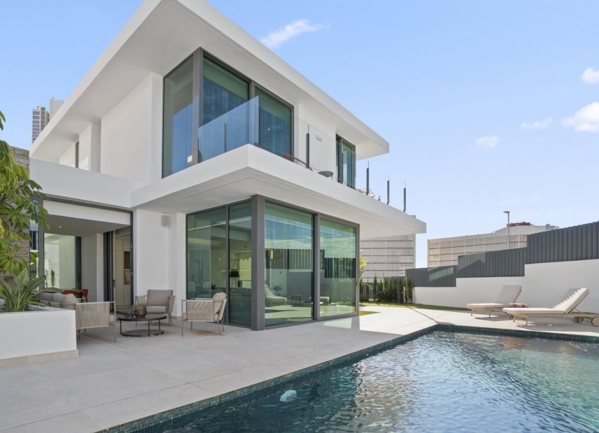 Obra nueva - Villa -
Benidorm