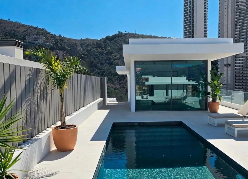 Obra nueva - Villa -
Benidorm