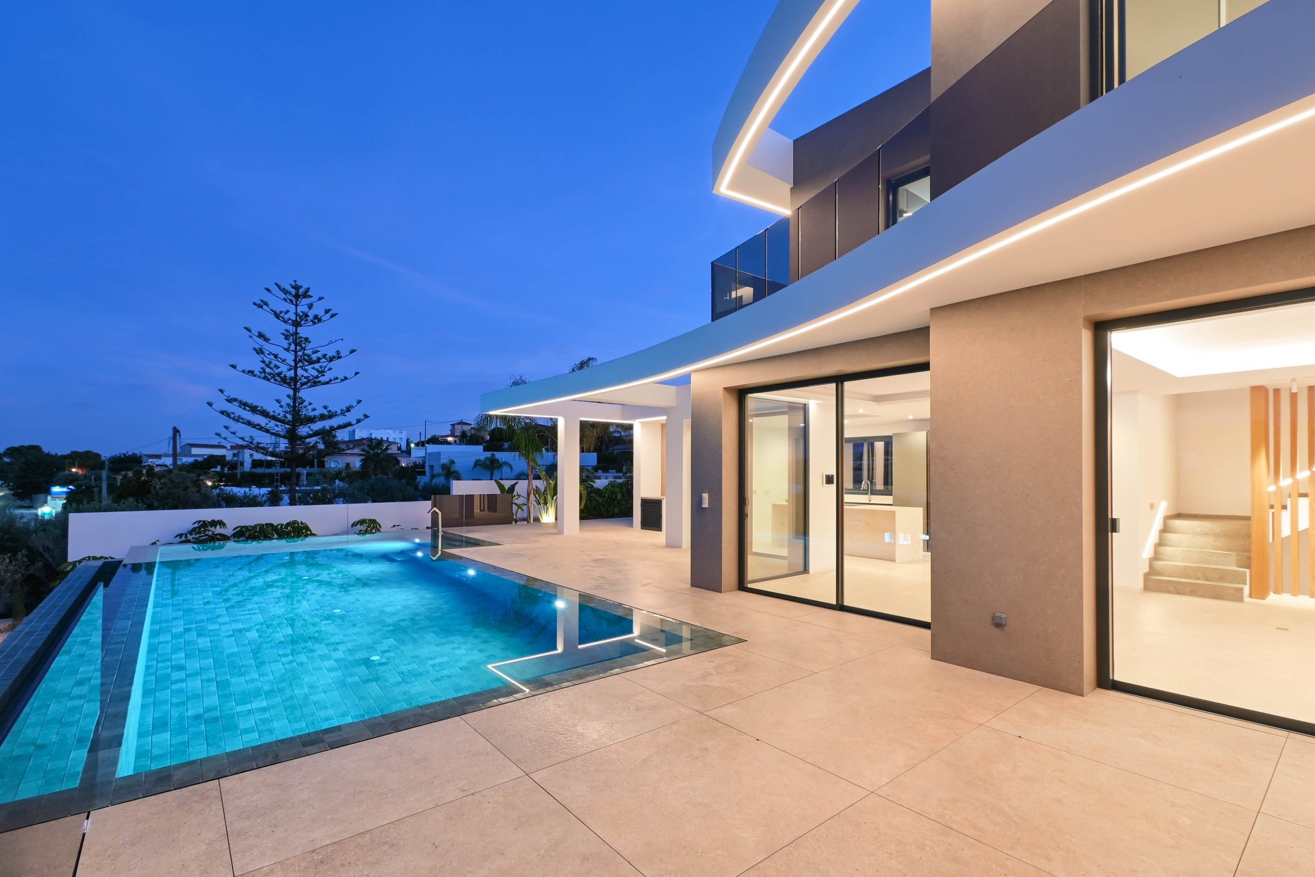 Obra nueva - Villa -
Benissa