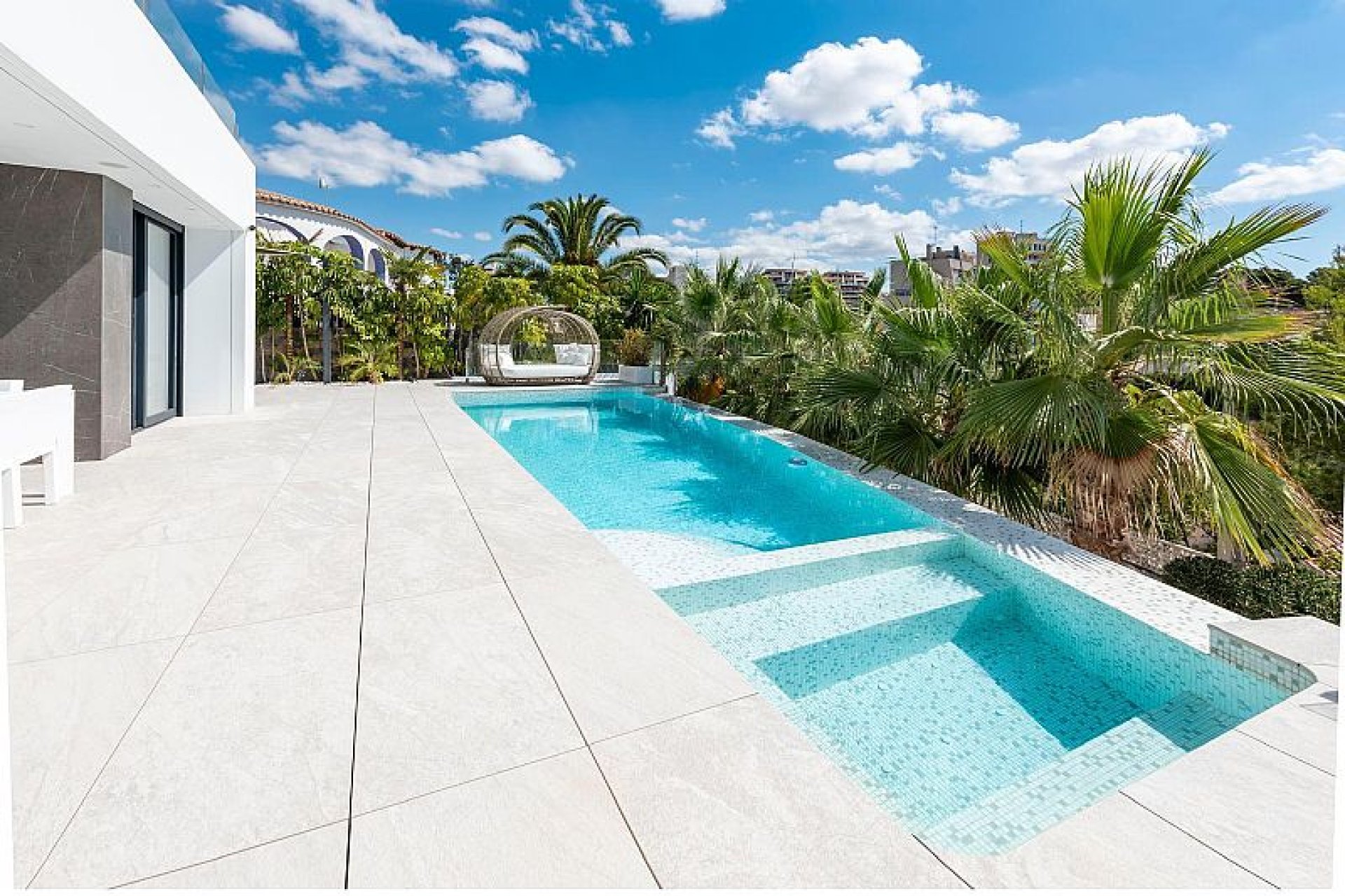Obra nueva - Villa -
Calpe