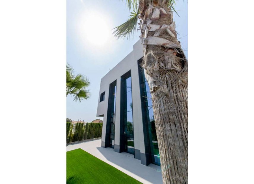 Obra nueva - Villa -
Dehesa de Campoamor