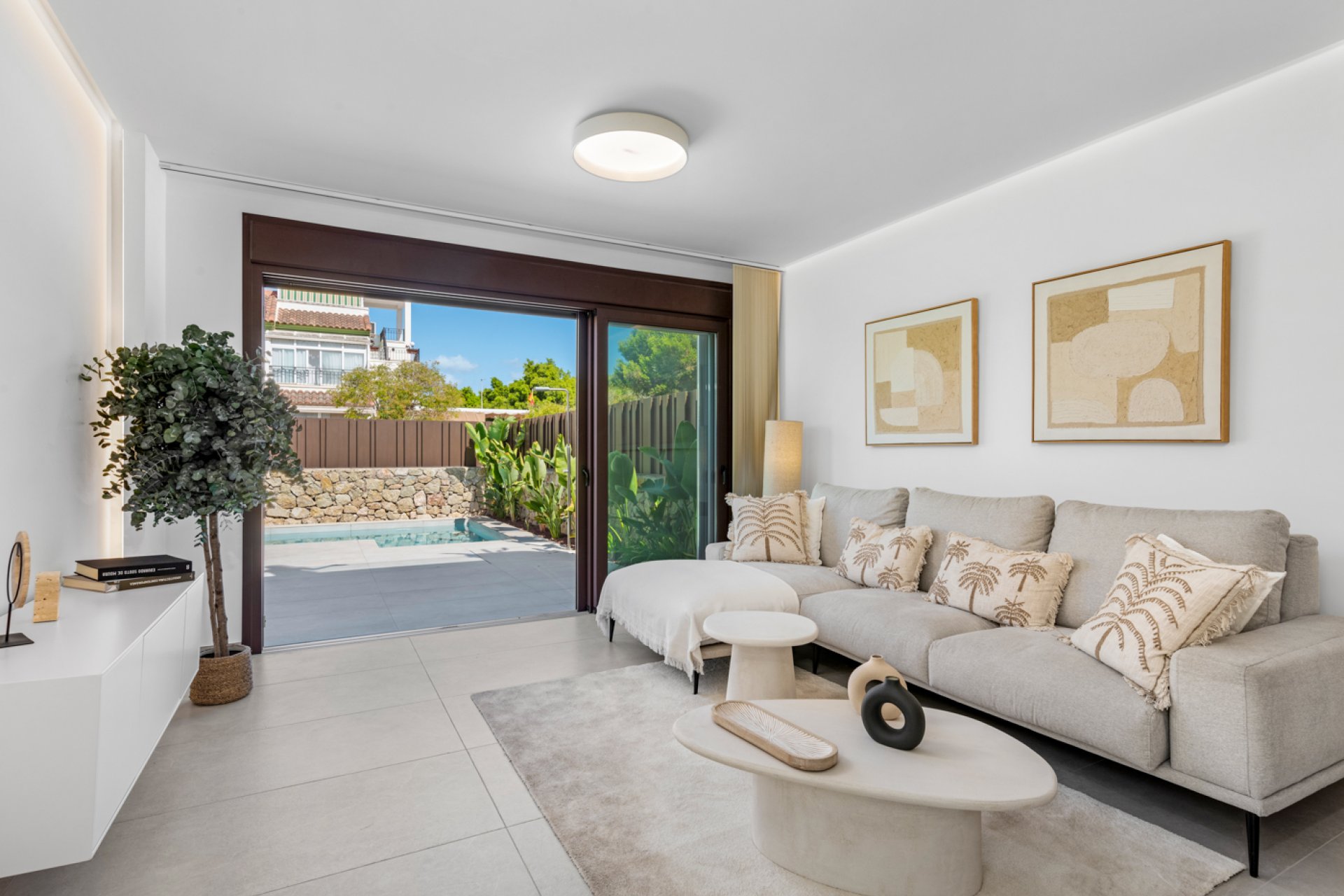 Obra nueva - Villa -
Mil Palmeras