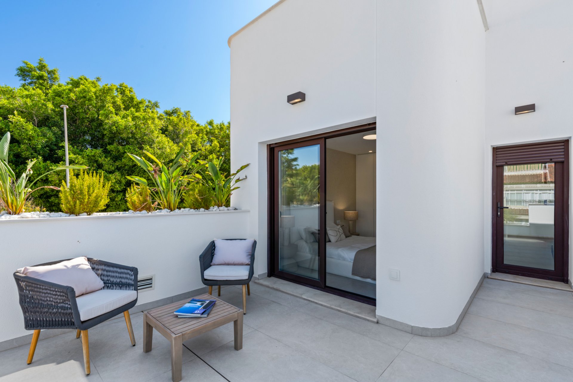 Obra nueva - Villa -
Mil Palmeras