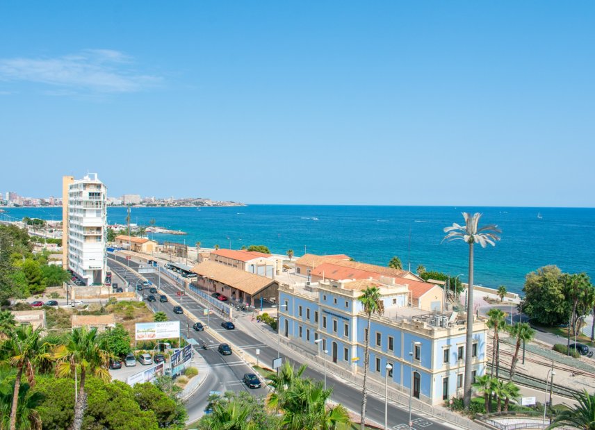 Resale - apartment -
Alicante - Casco antiguo