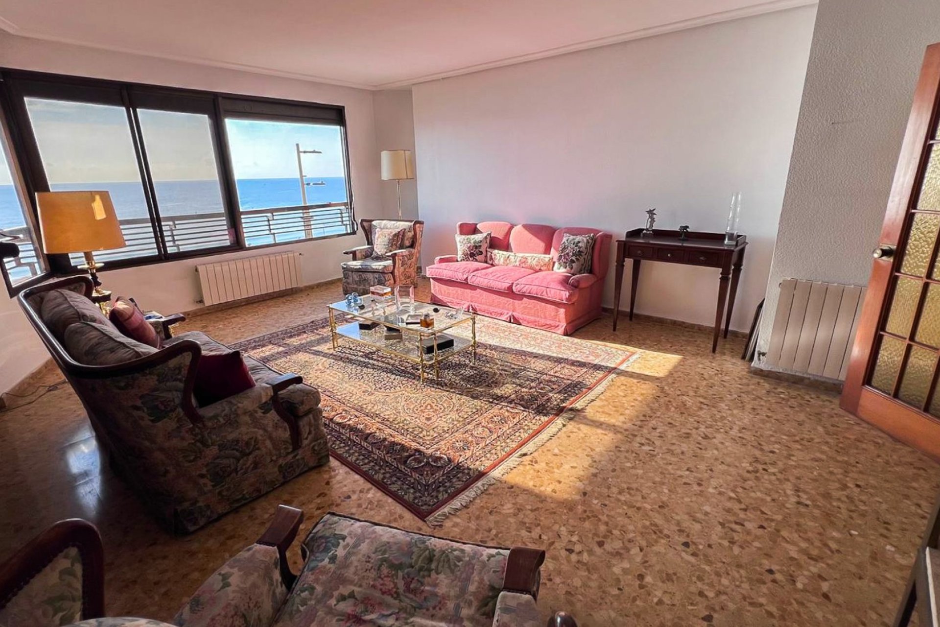 Resale - apartment -
Alicante - Center