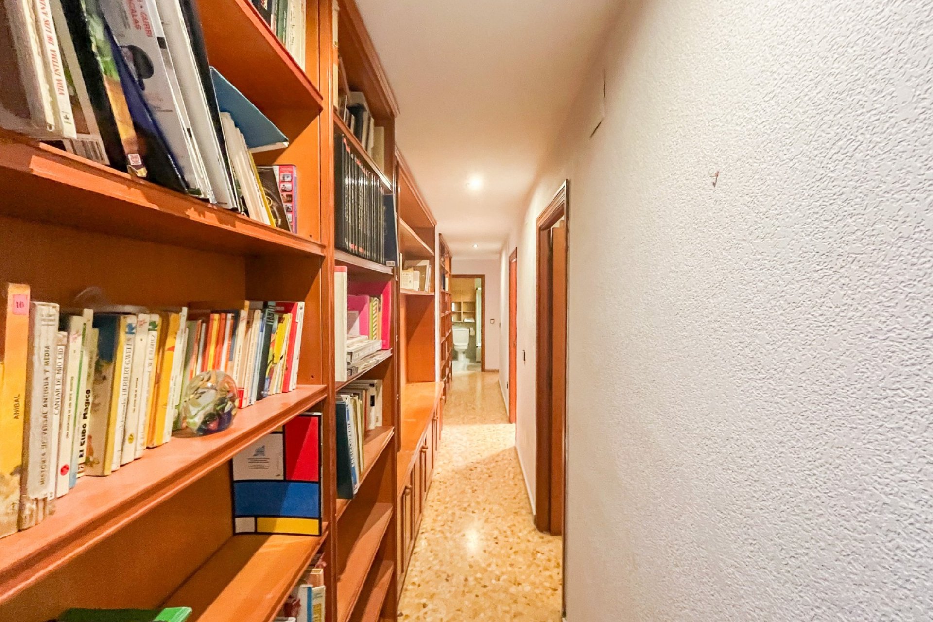 Resale - apartment -
Alicante - Center