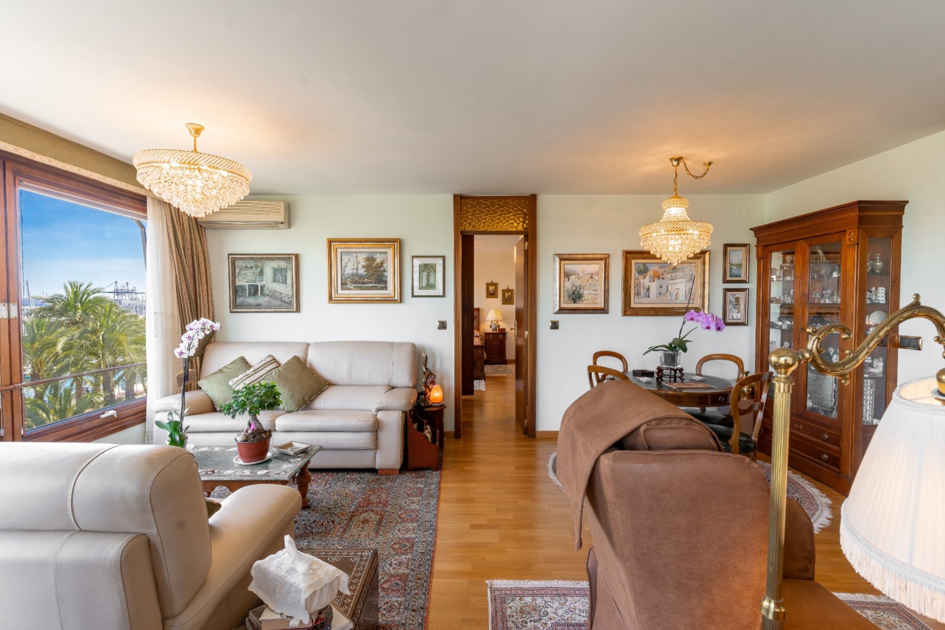 Resale - apartment -
Alicante - - Centro  -