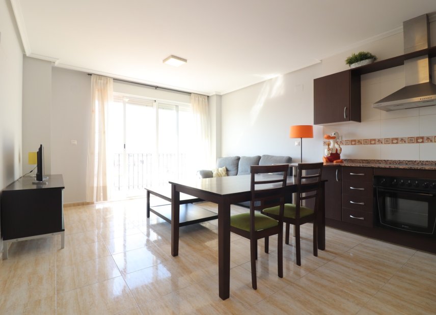 Resale - apartment -
Almoradí - Almoradi - Town