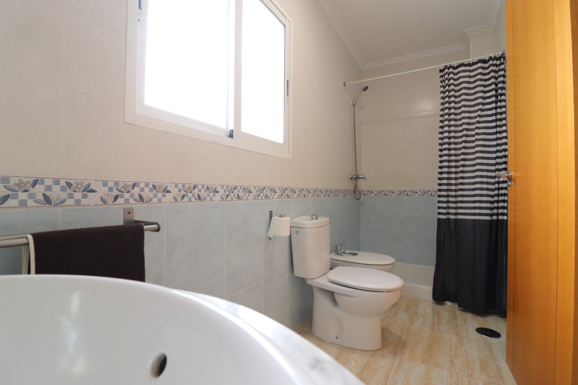 Resale - apartment -
Almoradí - Almoradi - Town
