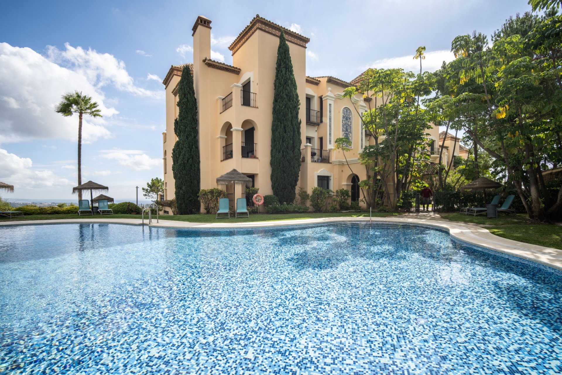 Resale - apartment -
Benahavis - La Quinta