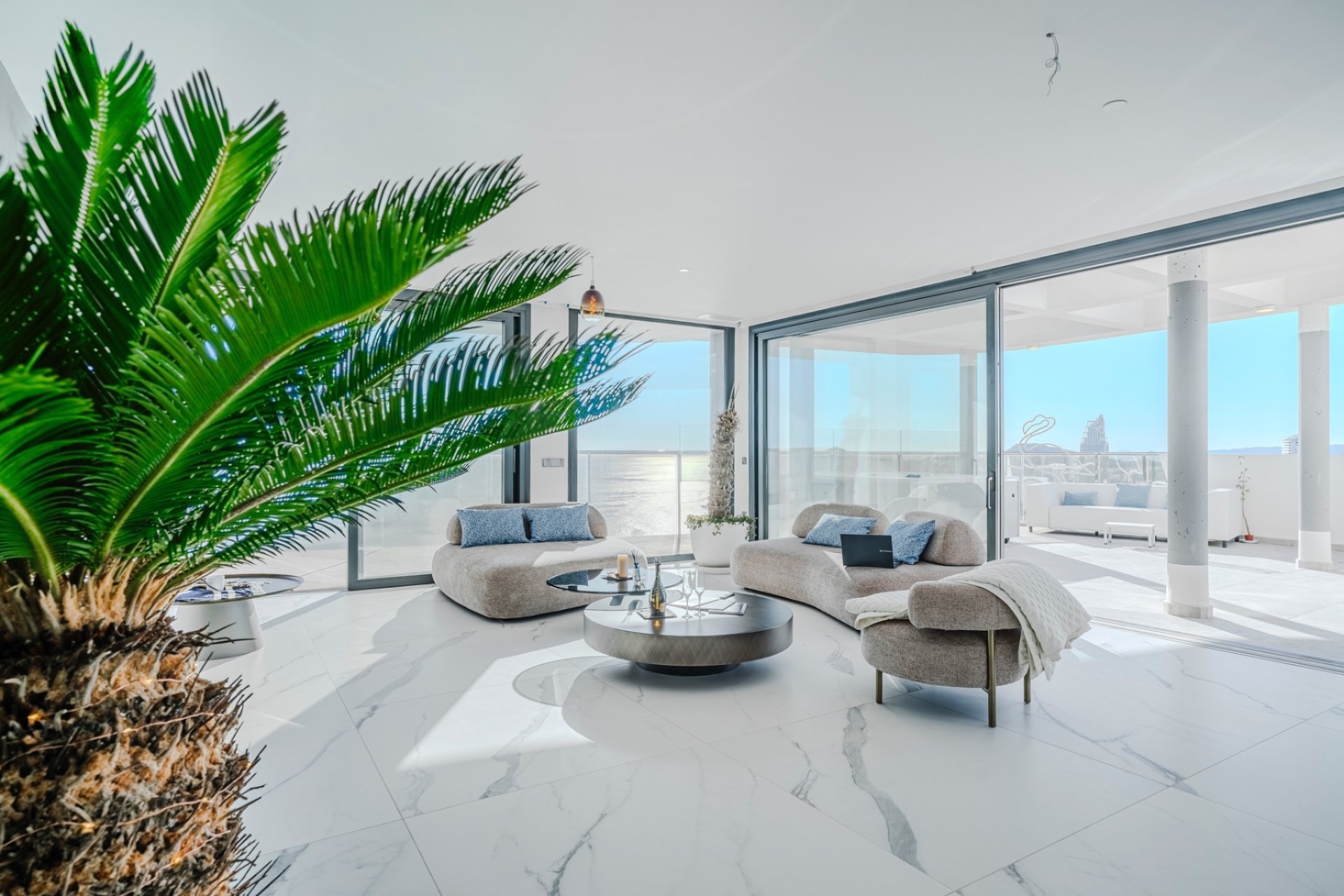 Resale - apartment -
Benidorm