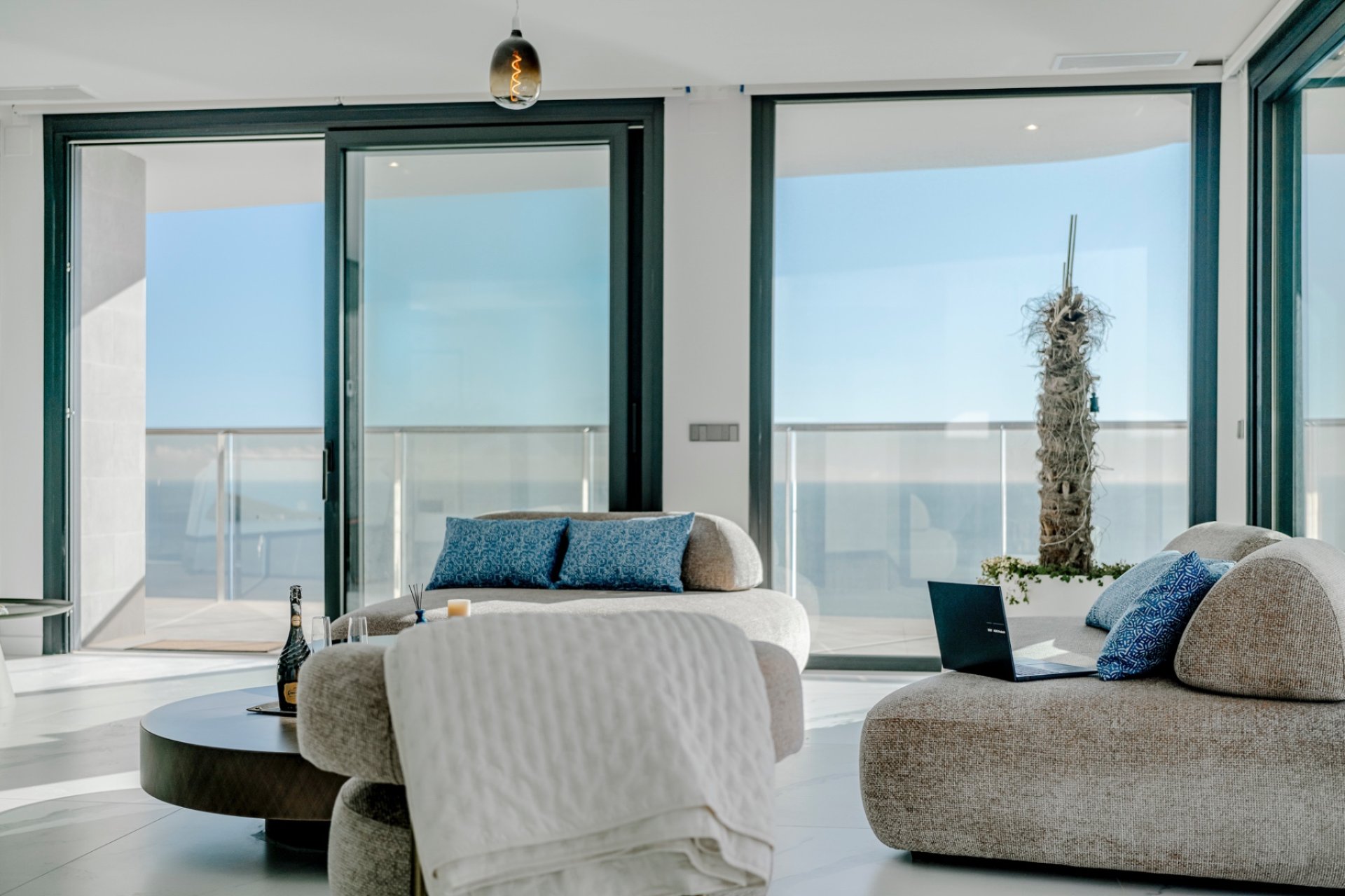 Resale - apartment -
Benidorm