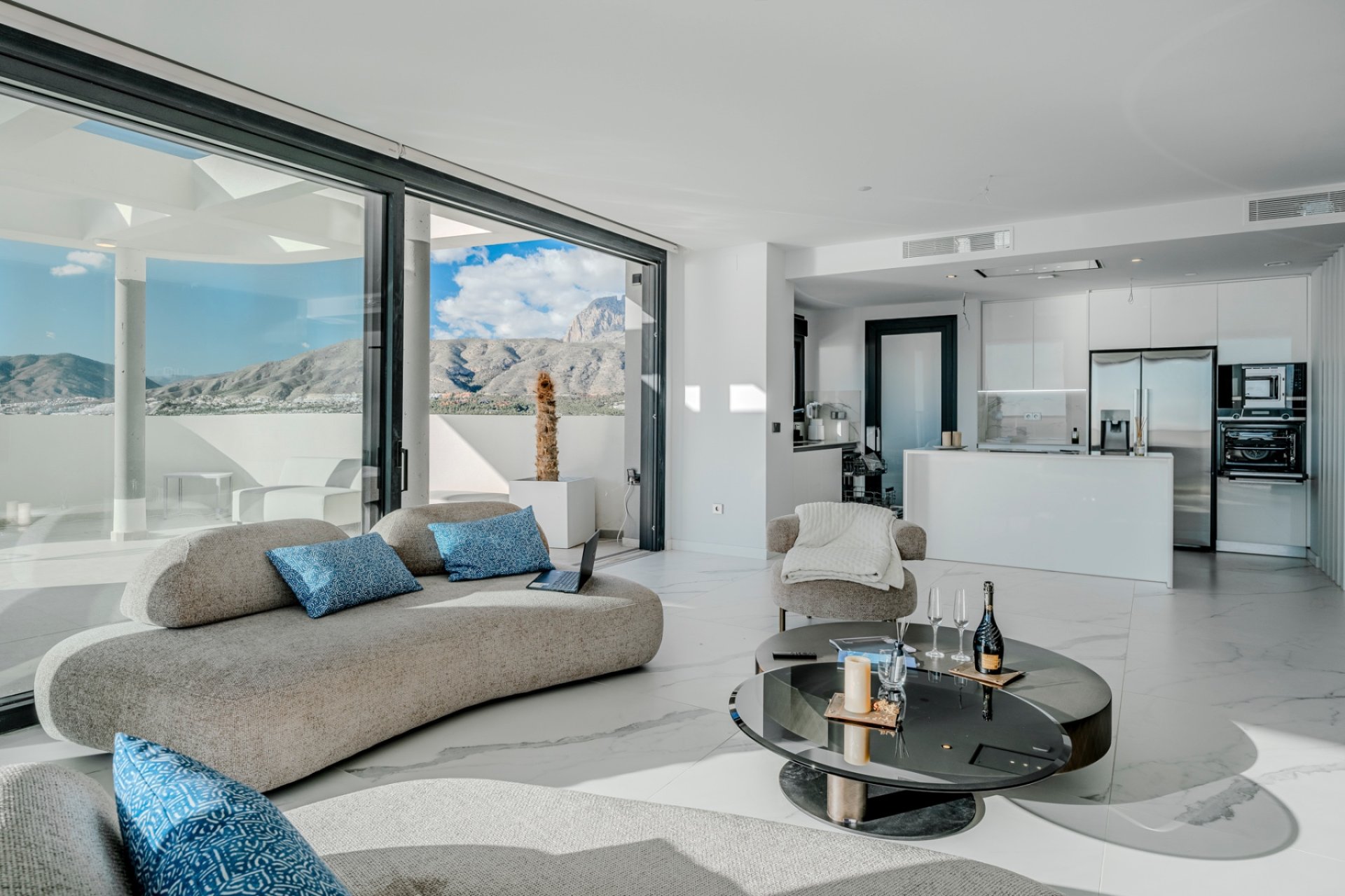 Resale - apartment -
Benidorm